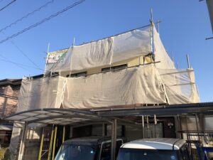 高松市内にて住宅塗装工事が着工しました！超低汚染型ナノシリコン手塗り塗装で元通り！