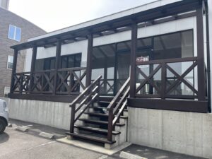 高松市　店舗ウッドデッキ再塗装